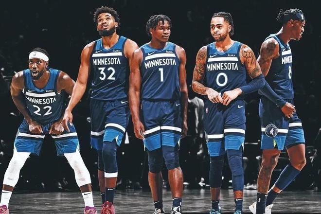 世体：内马尔一次支撑失误后接受处理，问题不大但引发了担忧（世体：内马尔支撑动作失误后接受处理，伤情轻微却引发忧虑）