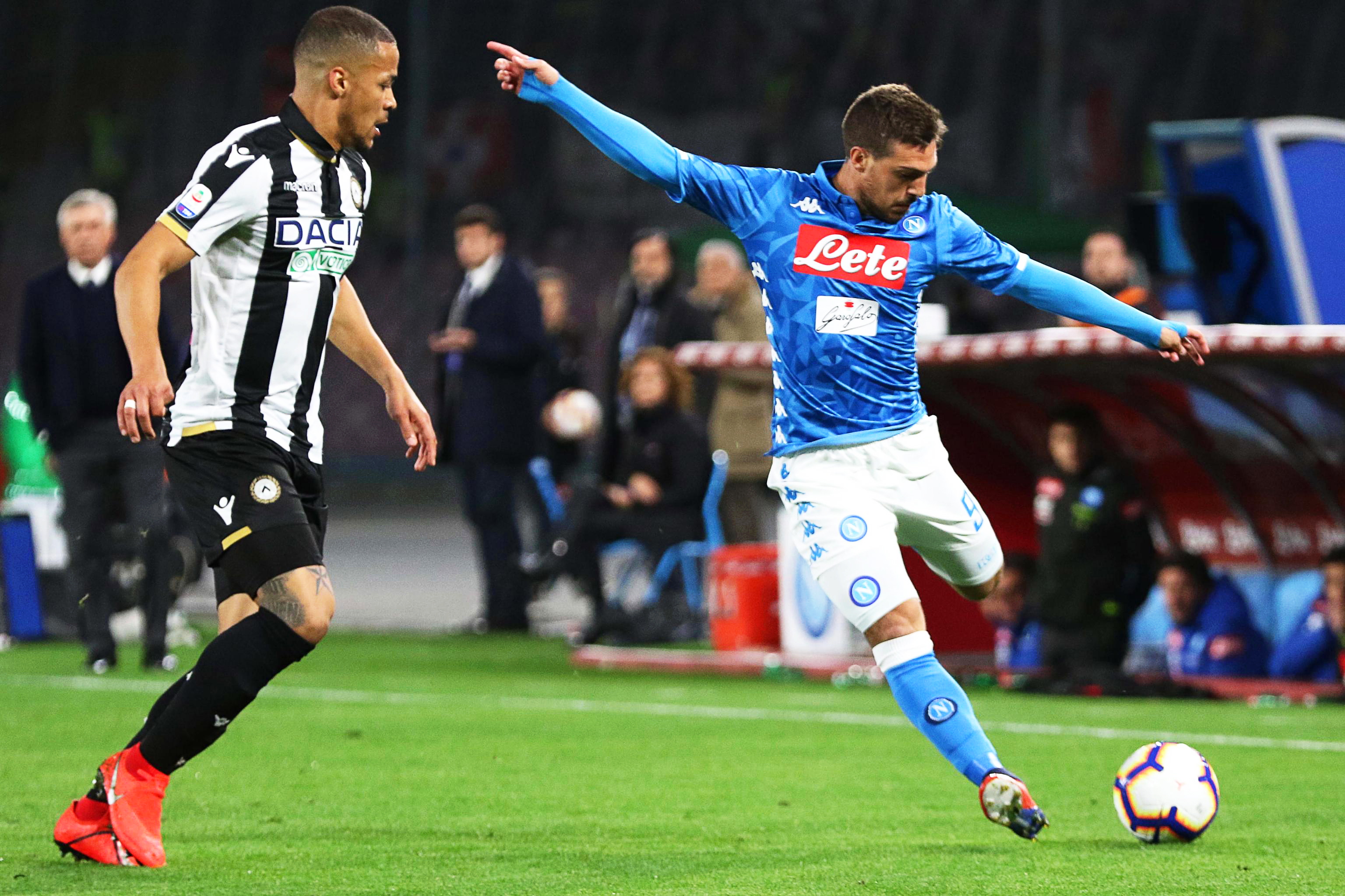 官方：瓦斯科达伽马与小将拉扬续约；拜仁等俱乐部在关注他（官宣：瓦斯科达伽马与新星拉扬续约，拜仁等豪门持续关注）