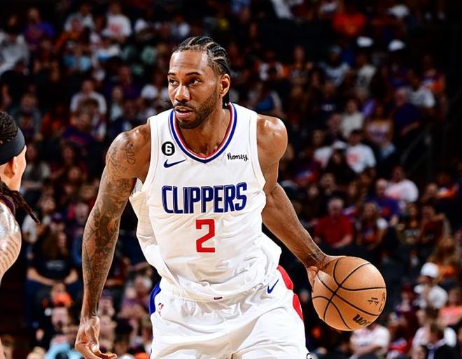 送别队长，浙江球迷打出两幅tifo致敬弗兰克（队长告别夜，浙江球迷以双TIFO致敬弗兰克）