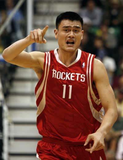 某球员可能回国发展，传闻不断（某球员或将回国发展，传闻持续发酵）