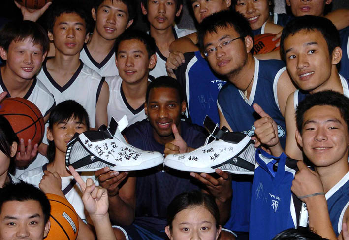 英超前瞻：埃弗顿状态正佳剑指三连胜，纽卡期盼扭转颓势（英超展望：埃弗顿气势如虹冲击三连胜，纽卡盼止跌反弹）