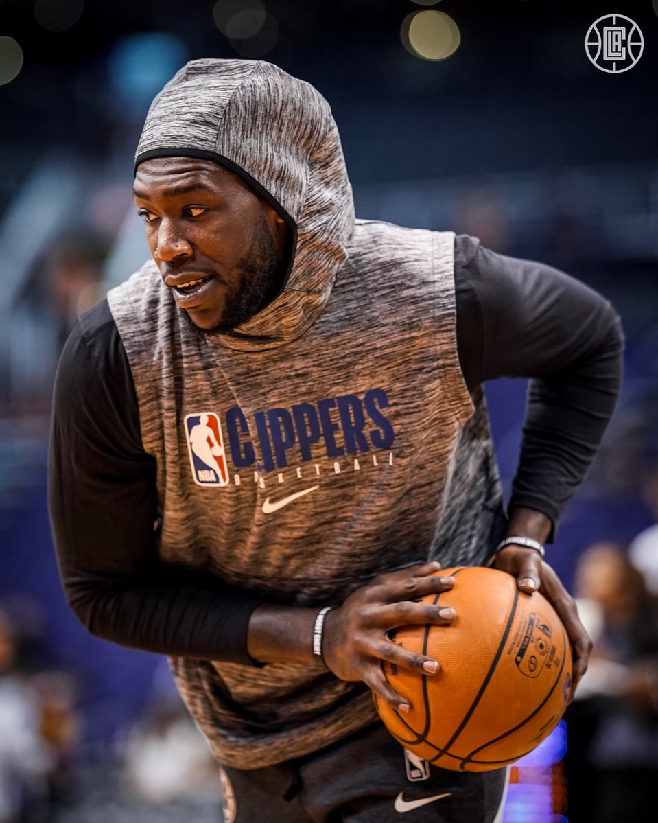 土耳其女球员狂砍69分，面相妆容神似李梦，引爱德华兹疯狂示爱（土耳其女将狂轰69分，妆容酷似李梦，爱德华兹高调示爱）