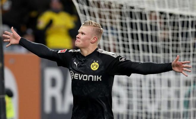 姆巴佩欧冠生涯已5次戴帽，仅次于梅西、C罗和莱万（姆巴佩欧冠5度戴帽，历史仅逊梅西、C罗与莱万）