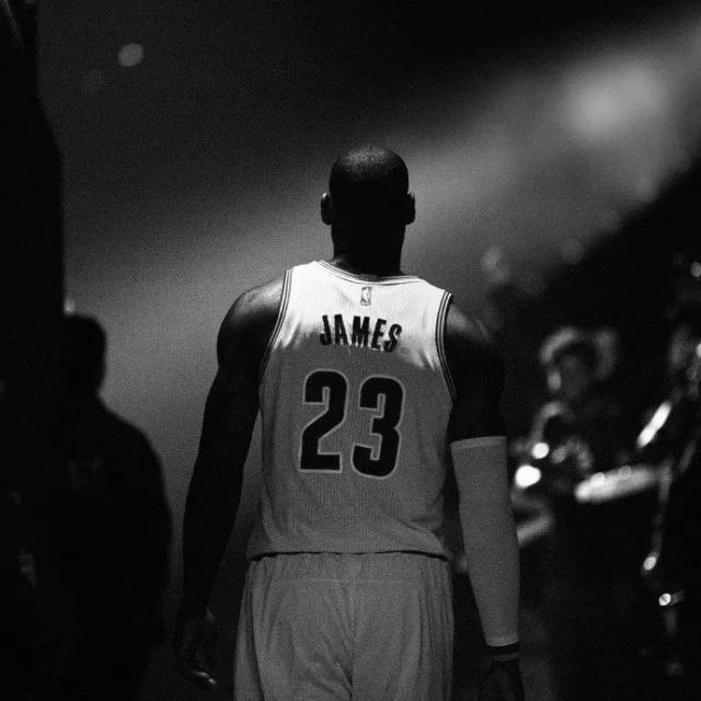 亚洲杯抽签揭晓，三强齐聚死亡之组（亚洲杯分组出炉，三大劲旅同落死亡之组）