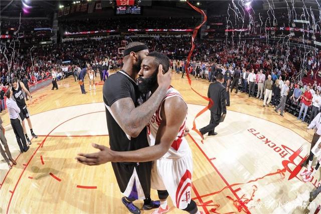 恰20：尼科-帕斯？他进步了很多很有前途，但我不关注对手（恰20谈尼科-帕斯：进步显著前景可期，我只专注本队）