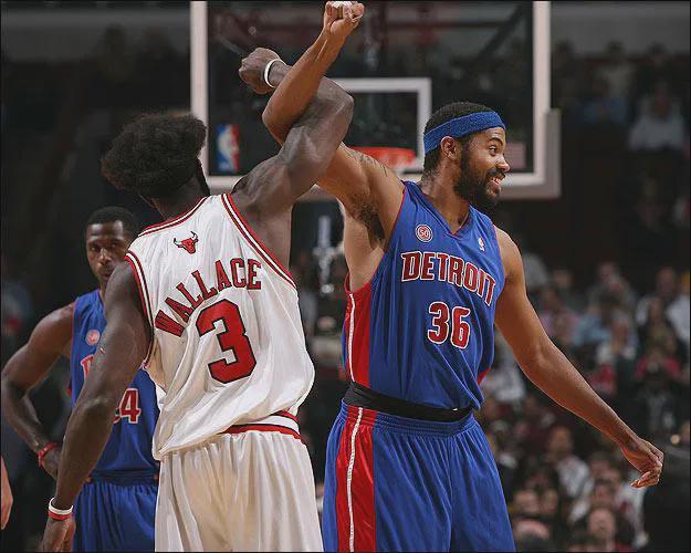 NBA球队战术解析：勇士防守新打法,（勇士防守革新：NBA战术深度解读）