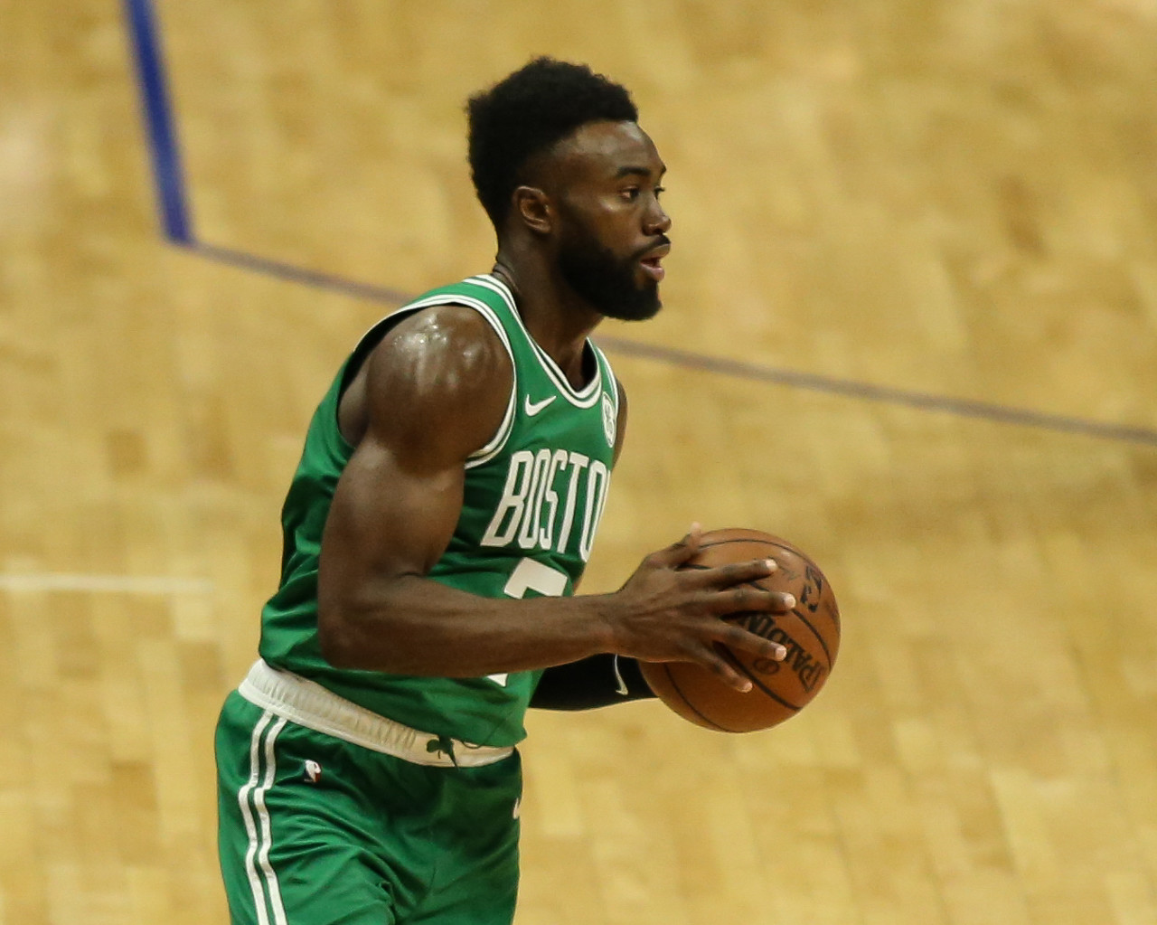 追平乔丹！穆雷生涯两次客场砍下50+且命中率超75%（穆雷追平乔丹纪录：生涯两度客场50+且命中率超75%）