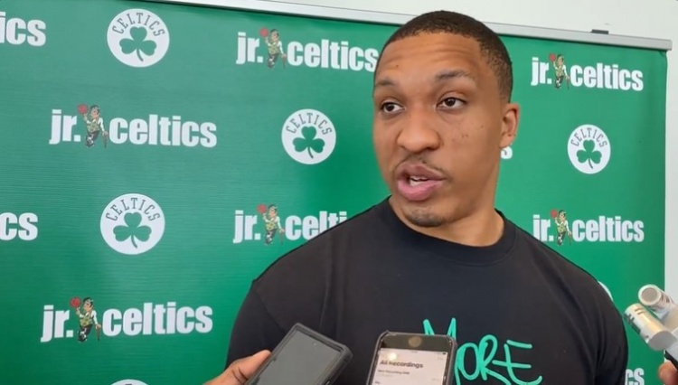 罗马诺：雷恩方面视雅凯为非卖品，但阿森纳依然对其抱有兴趣（罗马诺：雷恩将雅凯列为非卖，阿森纳仍有意）