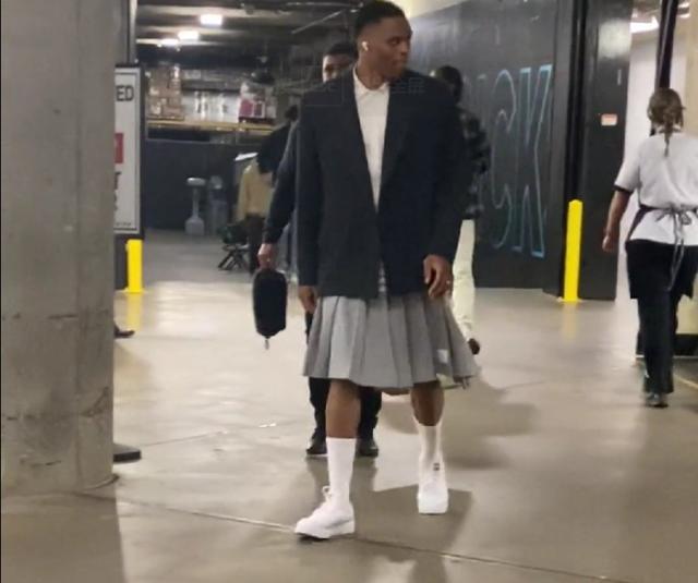 他是全队最放心的点（他是全队最值得信赖的人）