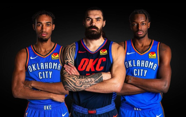 孔蒂：我们的中场只剩洛博特卡和小麦，希望不会再有人受伤（孔蒂：中场仅剩洛博特卡与小麦，盼再无伤员）